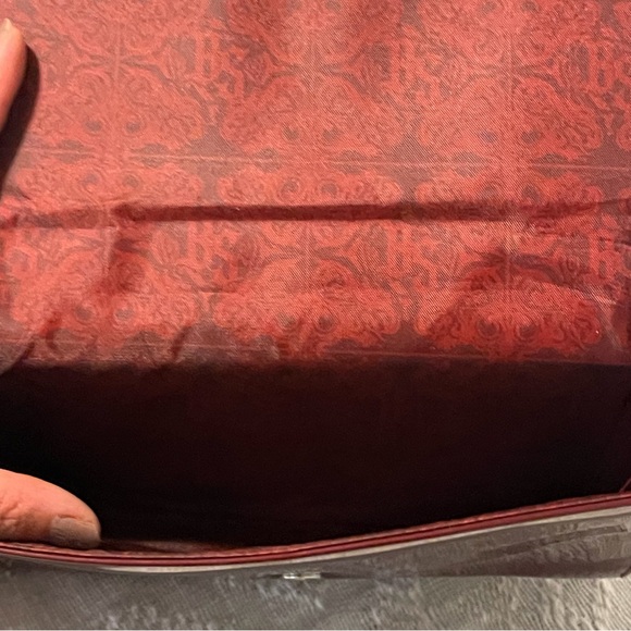 Nu Melt x Bailey Sarian Fatally Yours clutch crimson deep red gothic shiny - Picture 6 of 6